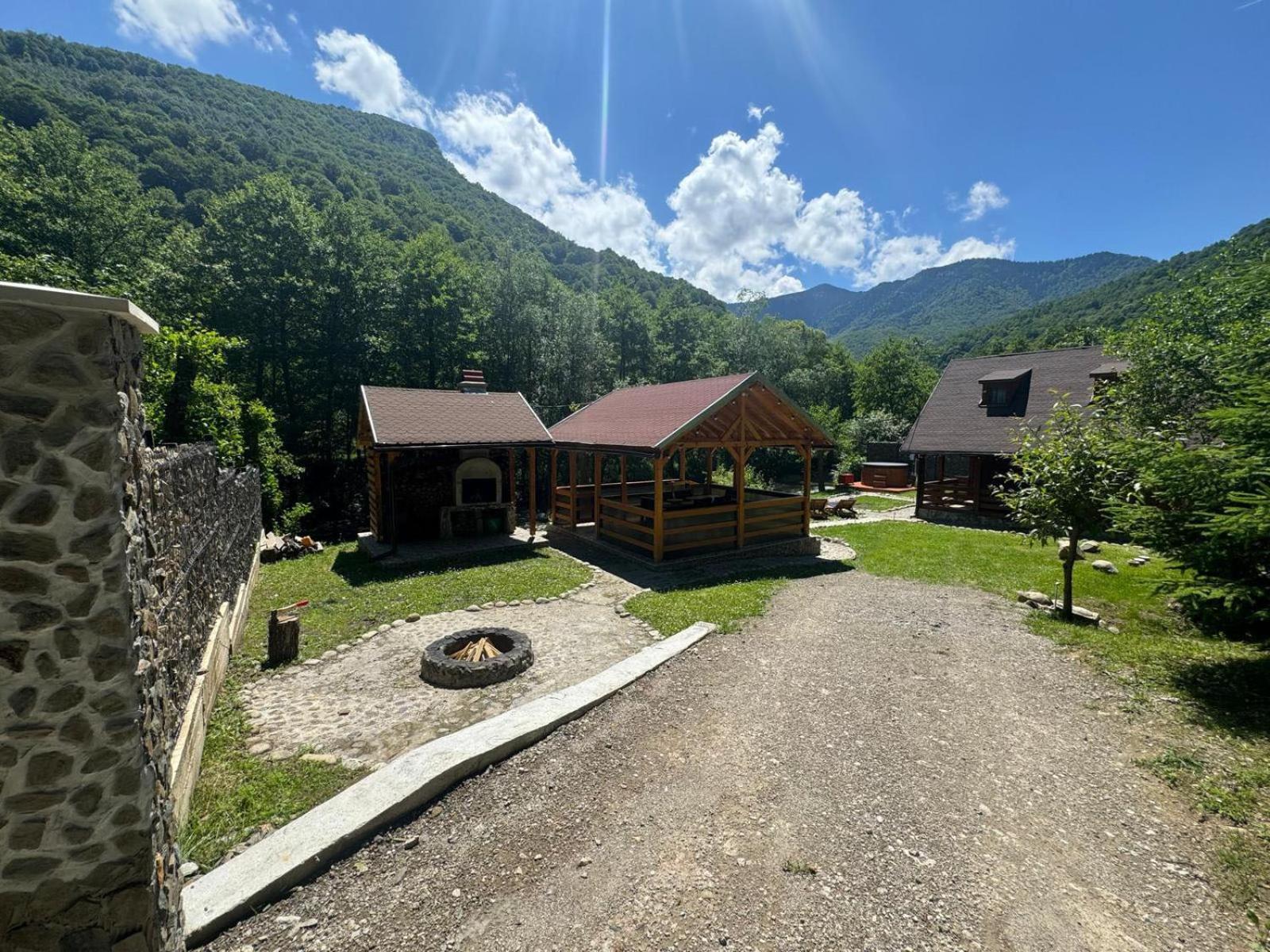 Woods Retreat Villa Malomvíz Kültér fotó