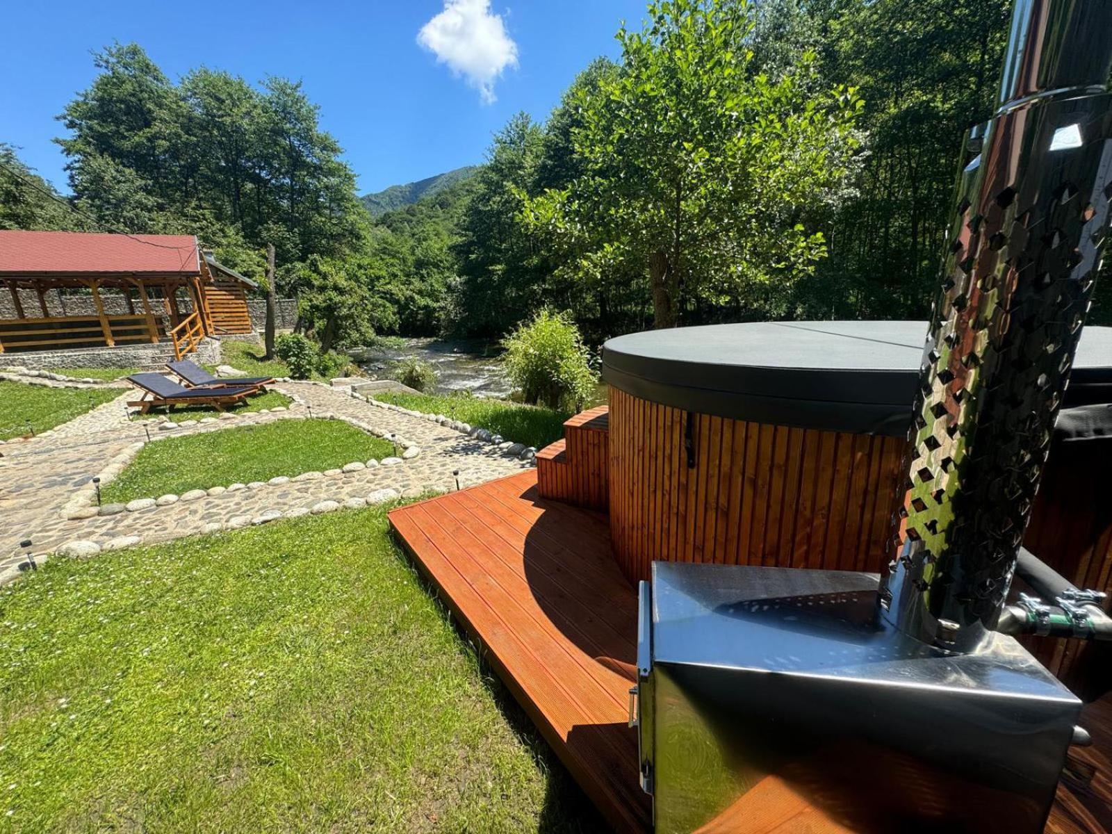 Woods Retreat Villa Malomvíz Kültér fotó